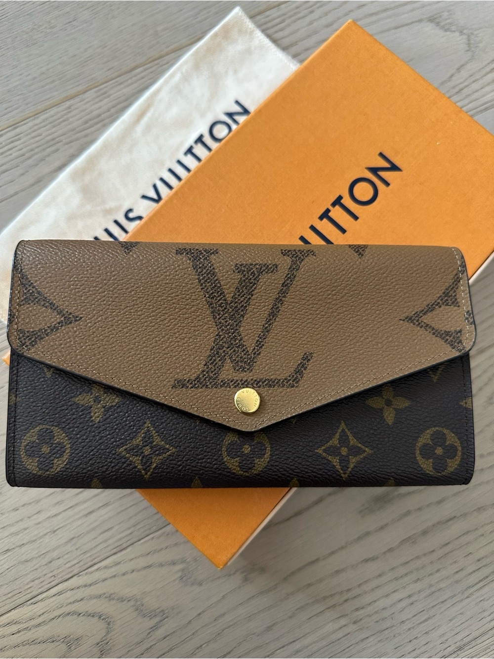 Louis Vuitton Sarah Wallet Monogram Giant Reverse Full Set LIKE NEW